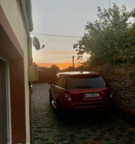 Червоний Ленд Ровер Рендж Ровер, об'ємом двигуна 4.2 л та пробігом 258 тис. км за 10500 $, фото 1 на Automoto.ua