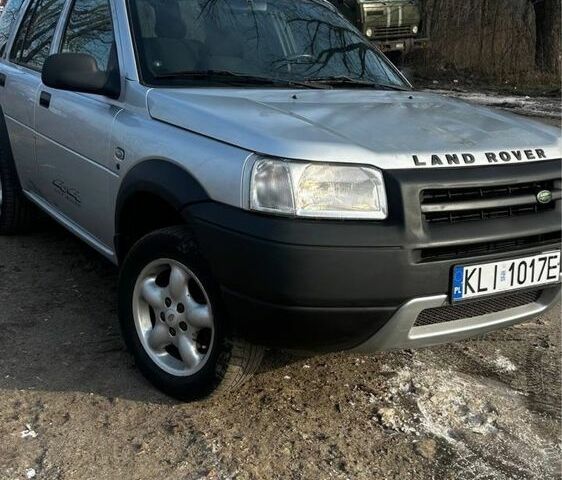 Серый Ленд Ровер Рендж Ровер, объемом двигателя 2 л и пробегом 250 тыс. км за 3000 $, фото 1 на Automoto.ua