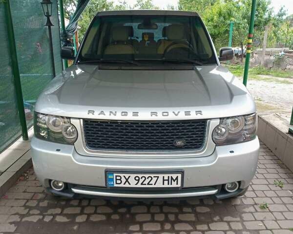 Ленд Ровер Рендж Ровер 2007 в Хмельницком на Automoto.ua Серый Ленд Ровер Рендж Ровер, объемом двигателя 3.6 л и пробегом 254 тыс. км за 14000 $, фото 1 на Automoto.ua