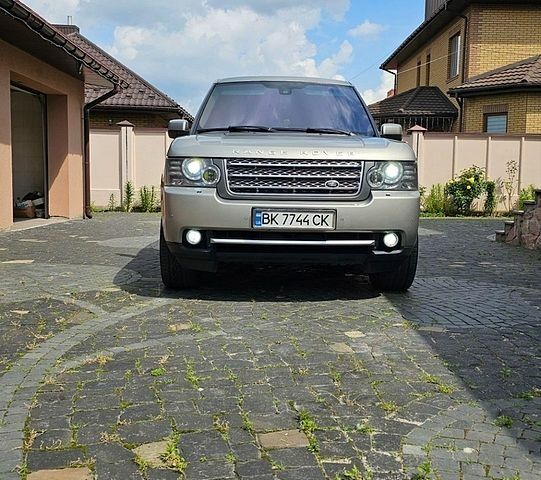Сірий Ленд Ровер Рендж Ровер, об'ємом двигуна 3.63 л та пробігом 370 тис. км за 23900 $, фото 1 на Automoto.ua
