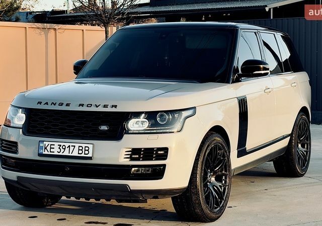 Серый Ленд Ровер Рендж Ровер, объемом двигателя 2.99 л и пробегом 239 тыс. км за 28000 $, фото 1 на Automoto.ua