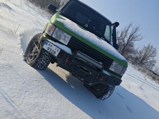 Зеленый Ленд Ровер Рендж Ровер, объемом двигателя 2.5 л и пробегом 200 тыс. км за 11500 $, фото 1 на Automoto.ua