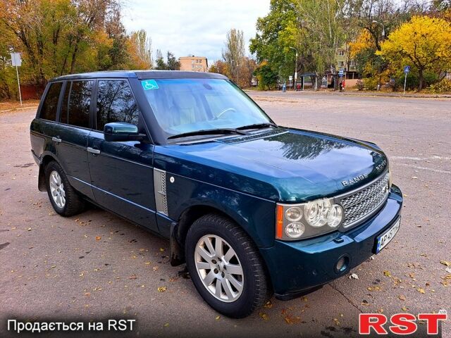 Зелений Ленд Ровер Рендж Ровер, об'ємом двигуна 4.4 л та пробігом 313 тис. км за 9500 $, фото 1 на Automoto.ua