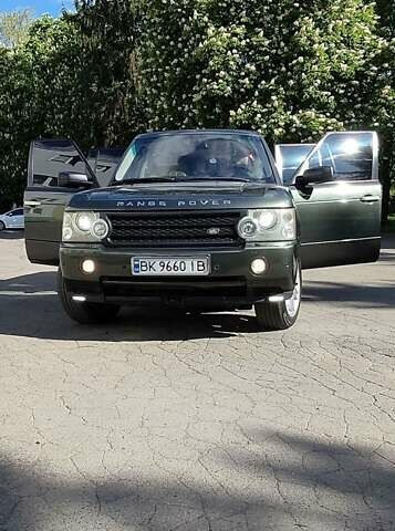 Зеленый Ленд Ровер Рендж Ровер, объемом двигателя 3 л и пробегом 427 тыс. км за 11300 $, фото 1 на Automoto.ua