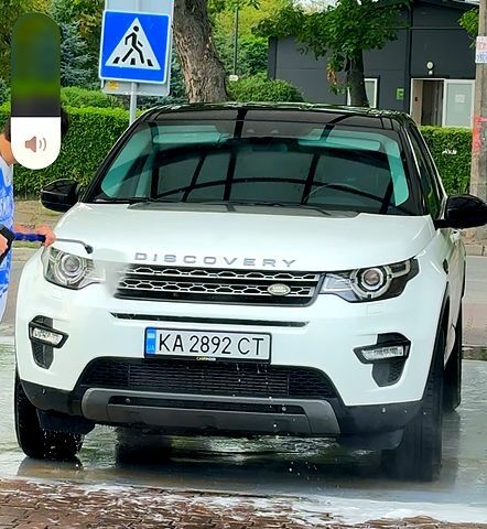 Белый Ленд Ровер Discovery Sport, объемом двигателя 2.2 л и пробегом 130 тыс. км за 19500 $, фото 1 на Automoto.ua