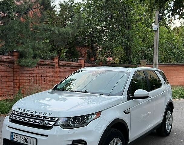 Белый Ленд Ровер Discovery Sport, объемом двигателя 2 л и пробегом 188 тыс. км за 15500 $, фото 1 на Automoto.ua
