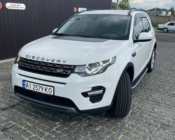 Білий Ленд Ровер Discovery Sport, об'ємом двигуна 2 л та пробігом 120 тис. км за 24900 $, фото 1 на Automoto.ua