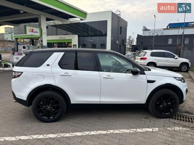 Белый Ленд Ровер Discovery Sport, объемом двигателя 2 л и пробегом 129 тыс. км за 18000 $, фото 1 на Automoto.ua