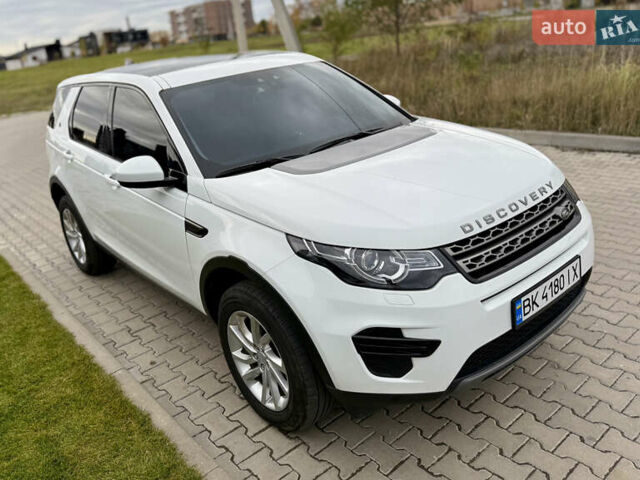 Белый Ленд Ровер Discovery Sport, объемом двигателя 2 л и пробегом 88 тыс. км за 20300 $, фото 1 на Automoto.ua