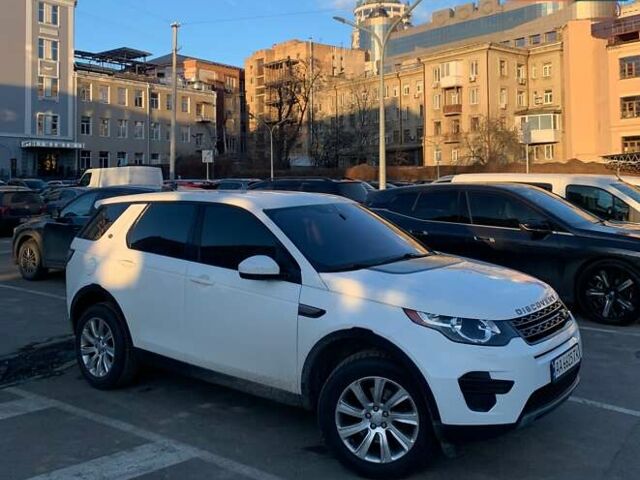 Белый Ленд Ровер Discovery Sport, объемом двигателя 2 л и пробегом 142 тыс. км за 17499 $, фото 1 на Automoto.ua