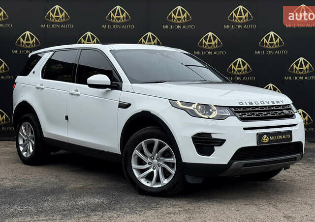 Белый Ленд Ровер Discovery Sport, объемом двигателя 2 л и пробегом 118 тыс. км за 24900 $, фото 1 на Automoto.ua