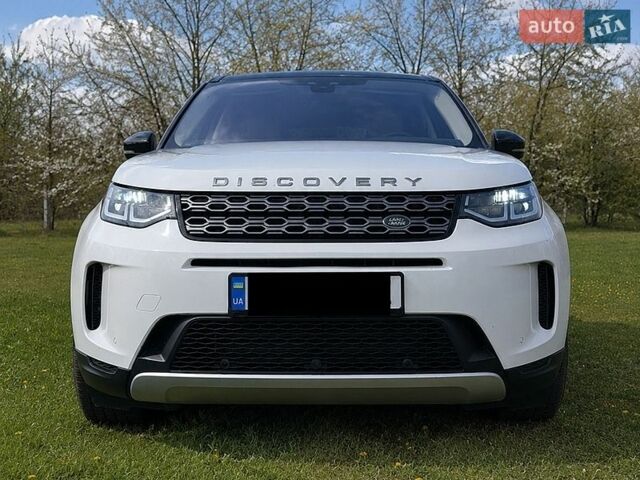 Белый Ленд Ровер Discovery Sport, объемом двигателя 2 л и пробегом 40 тыс. км за 26900 $, фото 1 на Automoto.ua