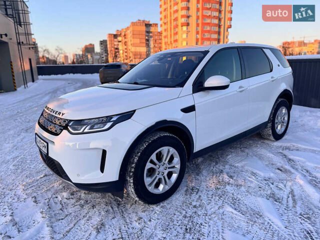Белый Ленд Ровер Discovery Sport, объемом двигателя 2 л и пробегом 90 тыс. км за 26500 $, фото 1 на Automoto.ua