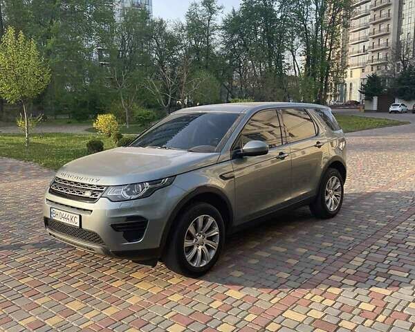 Серый Ленд Ровер Discovery Sport, объемом двигателя 2 л и пробегом 157 тыс. км за 21500 $, фото 1 на Automoto.ua