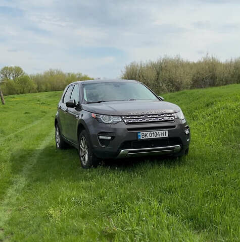 Серый Ленд Ровер Discovery Sport, объемом двигателя 2 л и пробегом 180 тыс. км за 20000 $, фото 1 на Automoto.ua