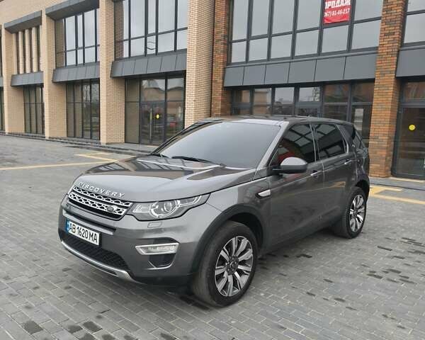 Серый Ленд Ровер Discovery Sport, объемом двигателя 2 л и пробегом 81 тыс. км за 20600 $, фото 1 на Automoto.ua