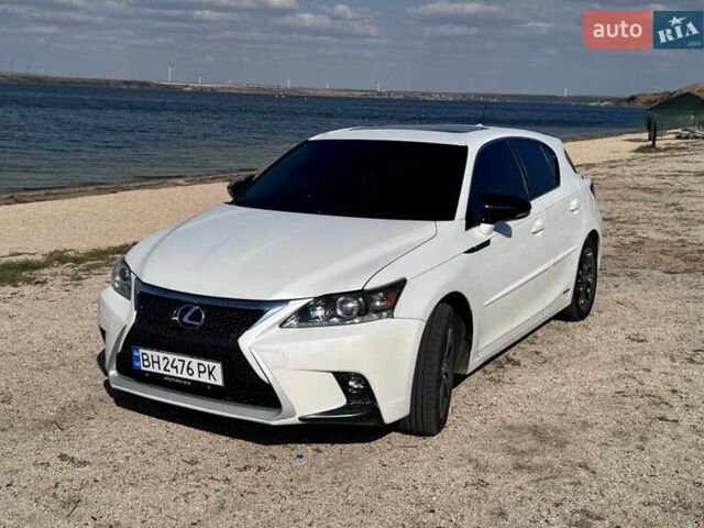 Белый Лексус СТ, объемом двигателя 1.8 л и пробегом 180 тыс. км за 14900 $, фото 1 на Automoto.ua