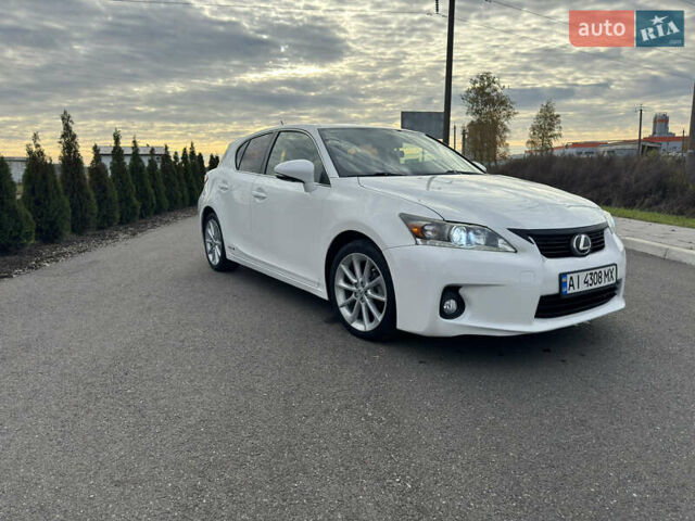 Лексус СТ 2013 в Киеве на Automoto.ua Белый Лексус СТ, объемом двигателя 1.8 л и пробегом 91 тыс. км за 13200 $, фото 1 на Automoto.ua