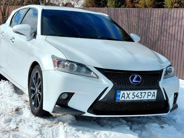 Белый Лексус СТ, объемом двигателя 1.8 л и пробегом 170 тыс. км за 14441 $, фото 1 на Automoto.ua