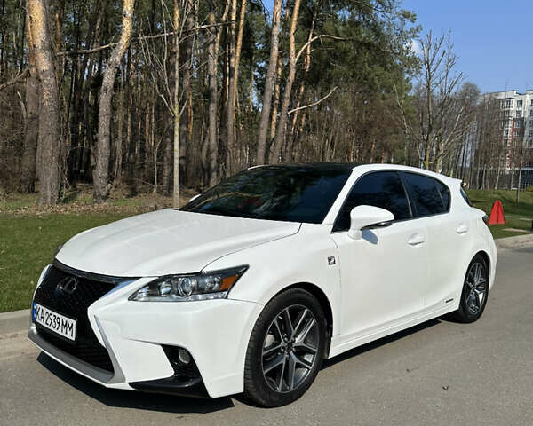 Білий Лексус СТ, об'ємом двигуна 1.8 л та пробігом 152 тис. км за 15400 $, фото 1 на Automoto.ua
