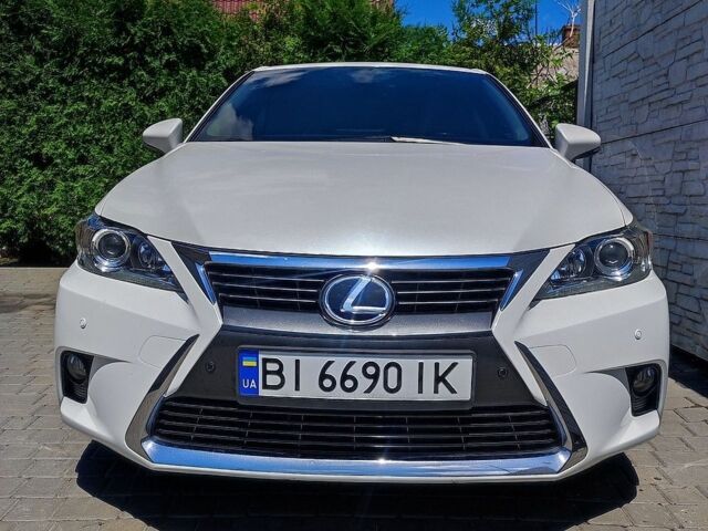 Білий Лексус СТ, об'ємом двигуна 1.8 л та пробігом 136 тис. км за 18500 $, фото 1 на Automoto.ua