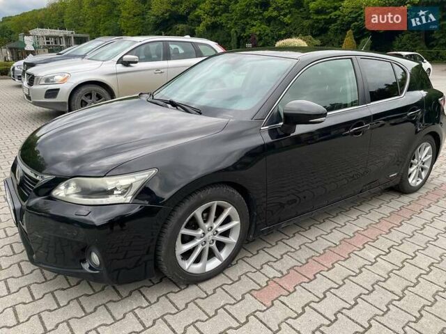 Черный Лексус СТ, объемом двигателя 1.8 л и пробегом 182 тыс. км за 11700 $, фото 1 на Automoto.ua