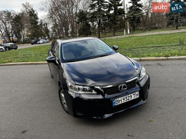 Черный Лексус СТ, объемом двигателя 1.8 л и пробегом 150 тыс. км за 11000 $, фото 1 на Automoto.ua