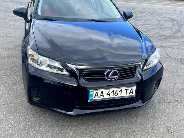 Чорний Лексус СТ, об'ємом двигуна 1.8 л та пробігом 142 тис. км за 12500 $, фото 1 на Automoto.ua