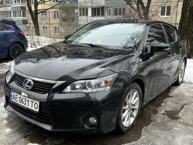 Чорний Лексус СТ, об'ємом двигуна 1.8 л та пробігом 147 тис. км за 12700 $, фото 1 на Automoto.ua