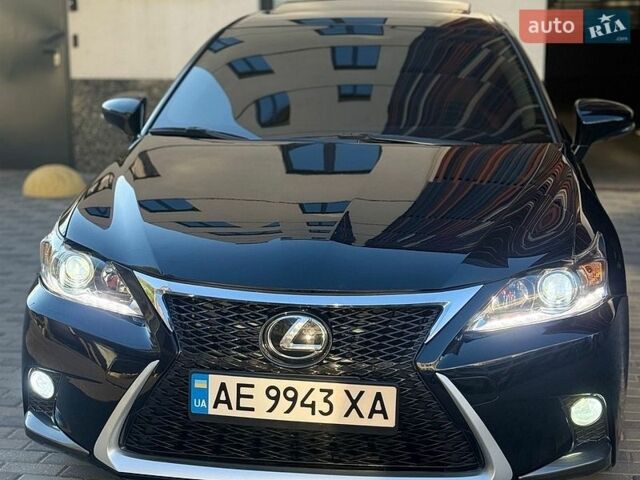 Черный Лексус СТ, объемом двигателя 1.8 л и пробегом 106 тыс. км за 13500 $, фото 1 на Automoto.ua