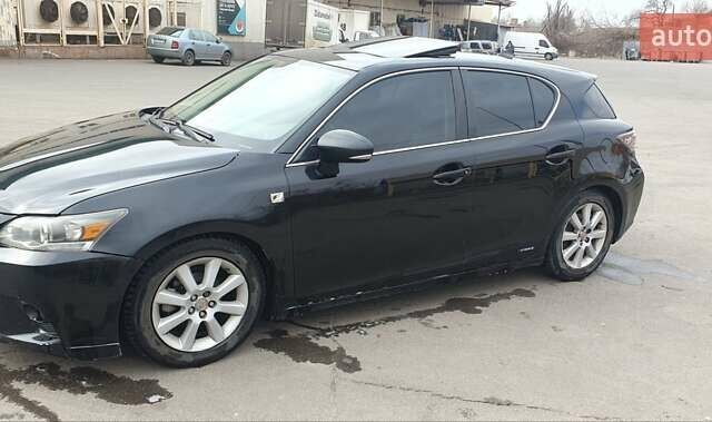 Чорний Лексус СТ, об'ємом двигуна 1.8 л та пробігом 170 тис. км за 11900 $, фото 1 на Automoto.ua