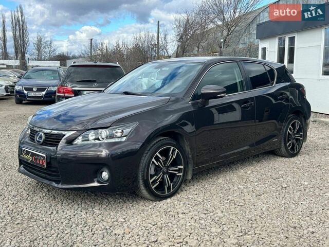 Коричневий Лексус СТ, об'ємом двигуна 1.8 л та пробігом 191 тис. км за 11500 $, фото 1 на Automoto.ua