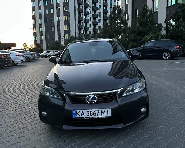 Коричневий Лексус СТ, об'ємом двигуна 1.8 л та пробігом 175 тис. км за 14499 $, фото 1 на Automoto.ua