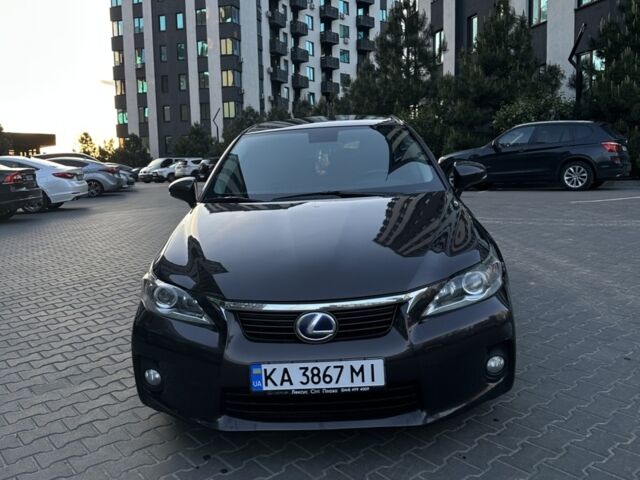 Коричневий Лексус СТ, об'ємом двигуна 1.8 л та пробігом 204 тис. км за 12600 $, фото 1 на Automoto.ua