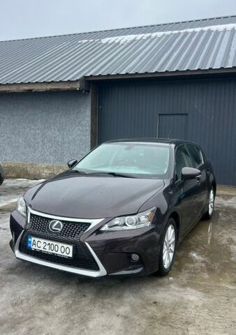 Коричневий Лексус СТ, об'ємом двигуна 1.8 л та пробігом 200 тис. км за 10500 $, фото 1 на Automoto.ua