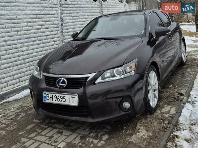 Коричневий Лексус СТ, об'ємом двигуна 1.8 л та пробігом 170 тис. км за 10500 $, фото 1 на Automoto.ua