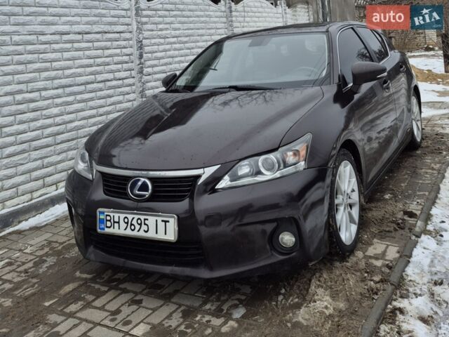 Коричневий Лексус СТ, об'ємом двигуна 1.8 л та пробігом 170 тис. км за 10000 $, фото 1 на Automoto.ua