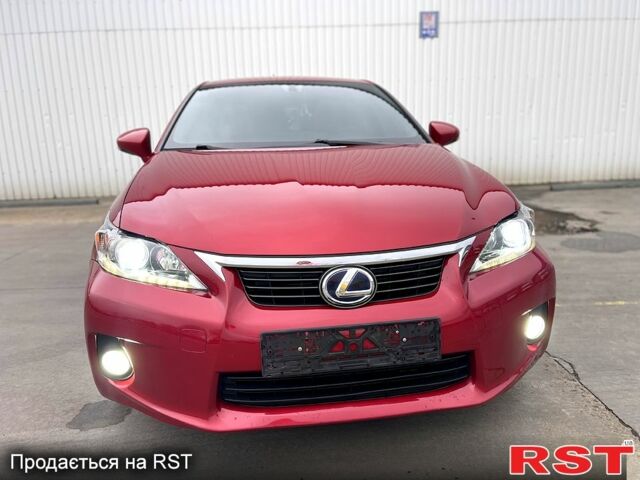 Красный Лексус СТ, объемом двигателя 1.8 л и пробегом 93 тыс. км за 13900 $, фото 1 на Automoto.ua