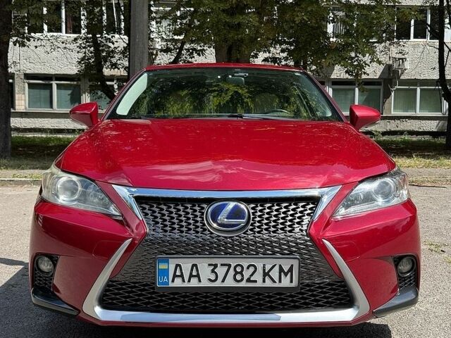 Червоний Лексус СТ, об'ємом двигуна 1.8 л та пробігом 150 тис. км за 12500 $, фото 1 на Automoto.ua