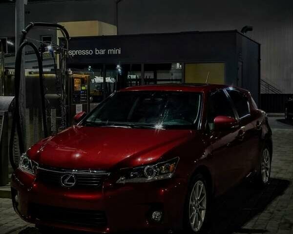 Червоний Лексус СТ, об'ємом двигуна 1.8 л та пробігом 209 тис. км за 20925 $, фото 1 на Automoto.ua