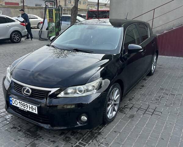 Лексус СТ, объемом двигателя 1.8 л и пробегом 180 тыс. км за 12400 $, фото 1 на Automoto.ua