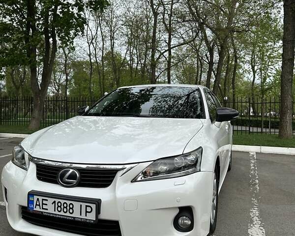 Лексус СТ, объемом двигателя 1.8 л и пробегом 160 тыс. км за 13200 $, фото 1 на Automoto.ua