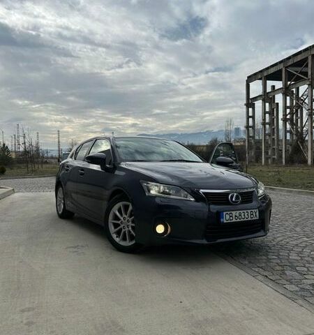 Серый Лексус СТ, объемом двигателя 1.8 л и пробегом 210 тыс. км за 7500 $, фото 1 на Automoto.ua