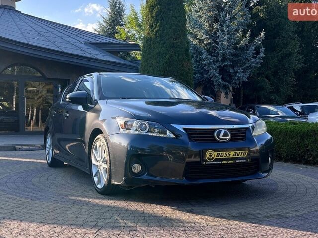 Серый Лексус СТ, объемом двигателя 1.8 л и пробегом 276 тыс. км за 9750 $, фото 1 на Automoto.ua