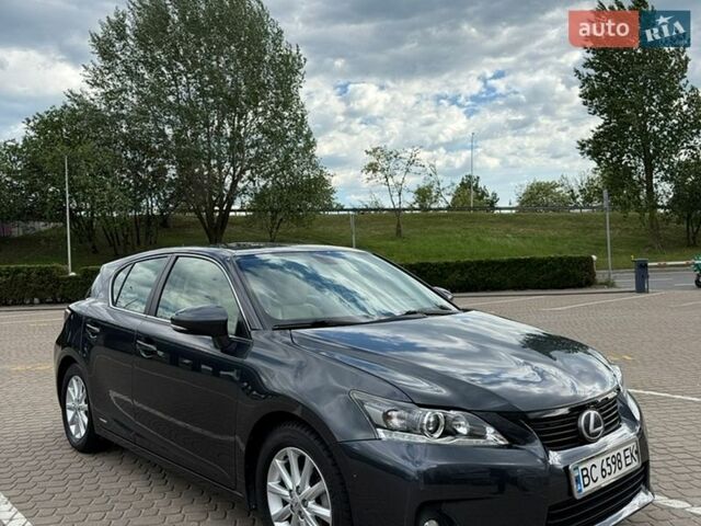 Серый Лексус СТ, объемом двигателя 1.8 л и пробегом 187 тыс. км за 11800 $, фото 1 на Automoto.ua