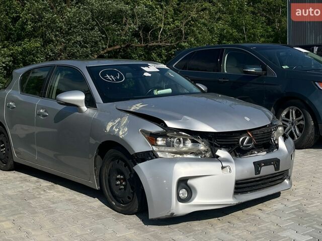 Сірий Лексус СТ, об'ємом двигуна 1.8 л та пробігом 430 тис. км за 9300 $, фото 1 на Automoto.ua