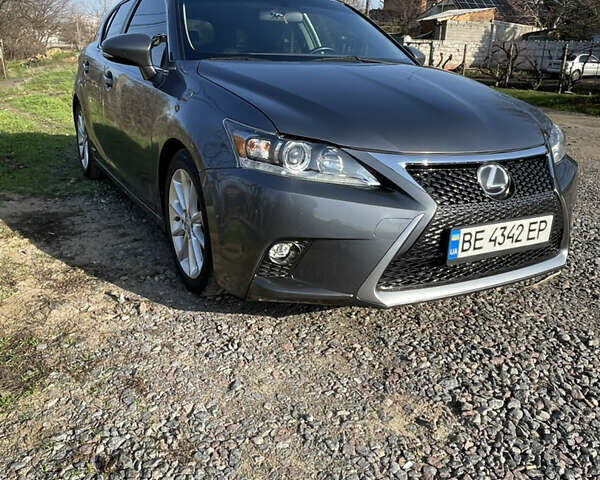 Серый Лексус СТ, объемом двигателя 1.8 л и пробегом 150 тыс. км за 15200 $, фото 1 на Automoto.ua