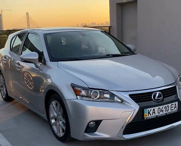 Серый Лексус СТ, объемом двигателя 1.8 л и пробегом 113 тыс. км за 14000 $, фото 1 на Automoto.ua