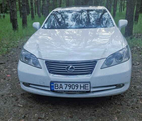 Білий Лексус ЕС, об'ємом двигуна 3.5 л та пробігом 300 тис. км за 9500 $, фото 1 на Automoto.ua