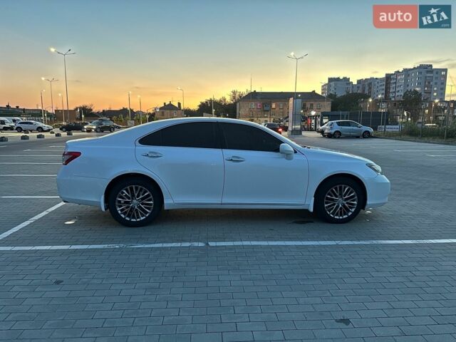 Белый Лексус ЕС, объемом двигателя 3.46 л и пробегом 195 тыс. км за 10900 $, фото 1 на Automoto.ua